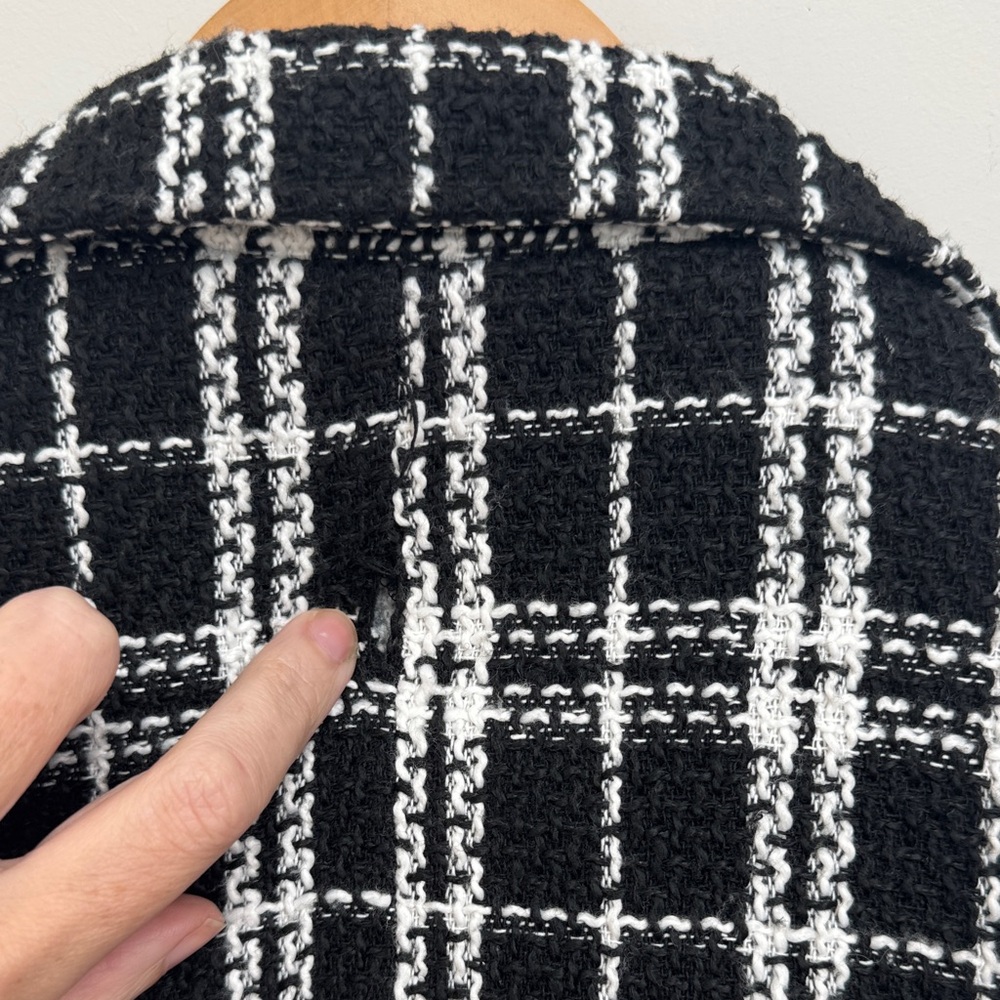 Indigo Rose Black White Tweed Boucle Blazer Medium Gold Buttons Chanel Style - Picture 10 of 10